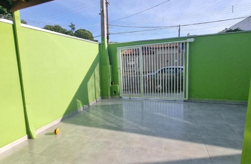 Holambra House | Casa Verde