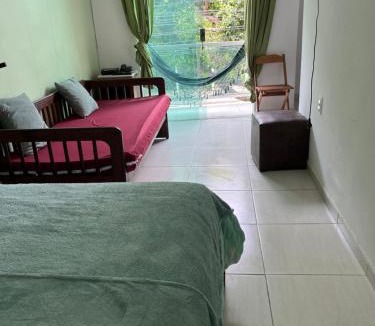 Atalaia House | Casa verde entre mangue e mar da Atalaia