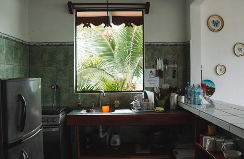 Puerto Viejo de Talamanca Hostel | Casa Wolaba