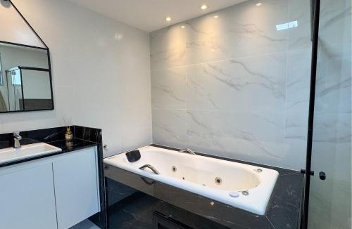 Anchieta House | casadecastelhanos 50mMar, 4suítes c/AR, lazer comp