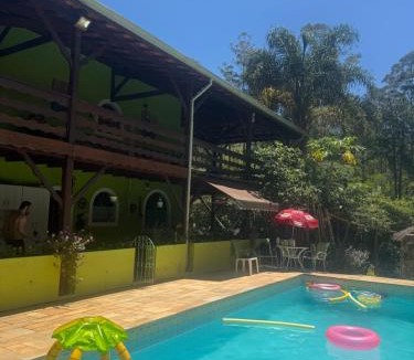 Sao Luiz Do Paraitinga Bed & Breakfast | Casarão verde