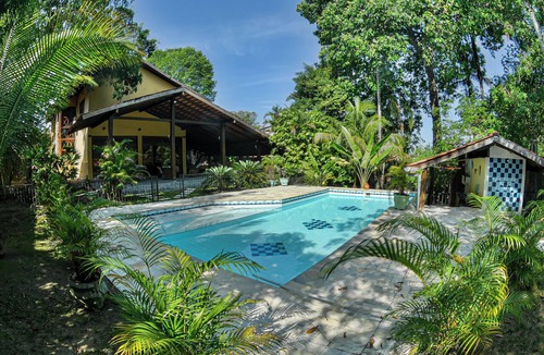 Flores House | CD197/3D - Refúgio em Manaus - Piscina e Varanda