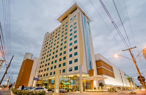 Centro Hotel | Central Palhoça Stay | Pet-friendly Unit Near Passa Vinte - 0.9 mile