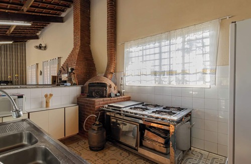 Igarata House | Chácara ótima localização, piscina e churrasqueira