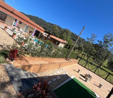 Serra Negra House | Chácara Barone - Chácara em SerraNegra com piscina, mini golfe, sinuca