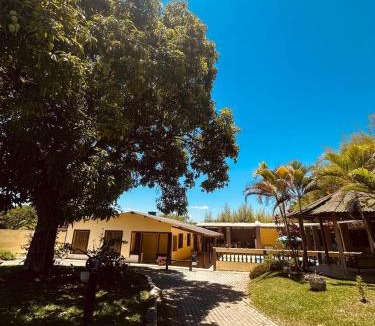 Guaratingueta House | Chácara charmosa com piscina, campo de futebol