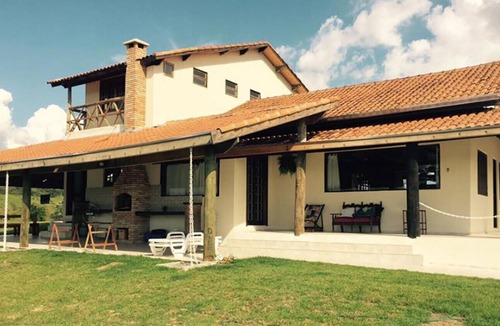 Sao Jose dos Campos House | Chácara com Wifi e Piscina em São José dos Campos