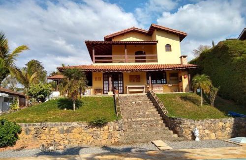 Alpes D Ouro House | Chácara do Nari - Casa com Piscina em Condomínio Fechado