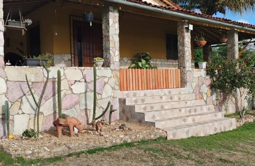 Bezerros House | Chácara Moreira Lima Com Piscina em Bezerros - Pernambuco/Próx. a Serra Negra