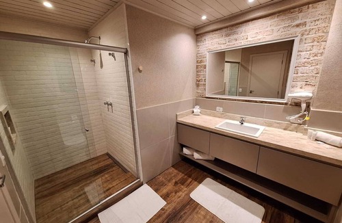 Loteamento Jardim Veu da Noiva Hotel | Château Suisse Boutique Hotel