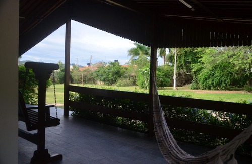 Cruzeiro House | Chácara do Amparo: Large green area close to everything.