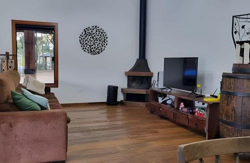 Ibiuna House | Chacara em Ibiuna Conforto Sofisticação