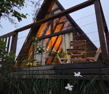 Parobe Ski Chalet | Chalé A-Frame Exclusivo com Lago Privativo