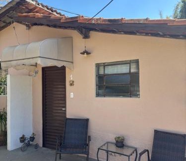 Serra Negra Cabin | Chalé Aconchegante Com Piscina e Ótima Localização