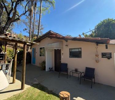 Serra Negra Cabin | Chalé Aconchegante Com Piscina e Ótima Localização