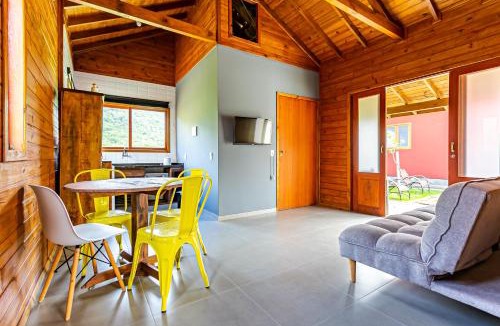 Rio Vermelho Sul Ski Chalet | Chalé aconchegante para descanso e relaxar FDU006