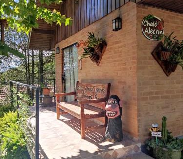 Recanto Araucaria House | Chalé Alecrin, lançamento em conforto e estilo!