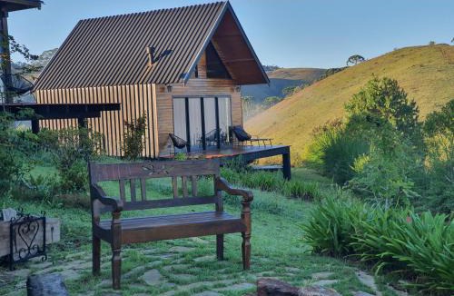 Campos do Jordao Ski Chalet | Chalé Canário com Lareira, Hidromassagem Acima das Nuvens