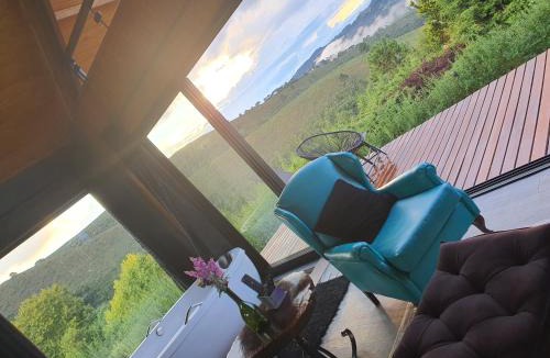 Campos do Jordao Ski Chalet | Chalé Canário com Lareira, Hidromassagem Acima das Nuvens