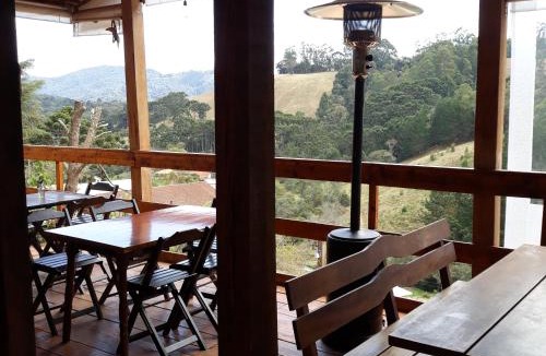 Camanducaia Ski Chalet | Chalé Colibris