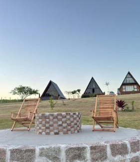 Jaguaruna Cabin | Chalé com hidromassagem de frente para a lagoa