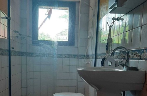 Centro Comercial Ski Chalet | Chalé com Piscina e Churrasqueira, Ilhabela