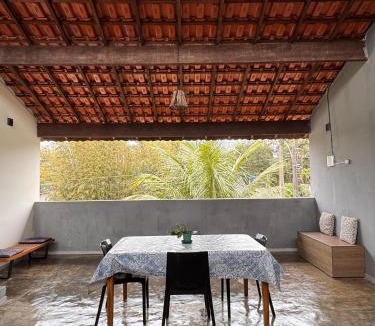Balneario Gaivotas House | Chalé com Varanda Grande e Terraço Vista Mar