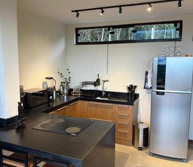 Mogi das Cruzes Ski Chalet | Chalé Contêiner- Hidro com vista para montanhas