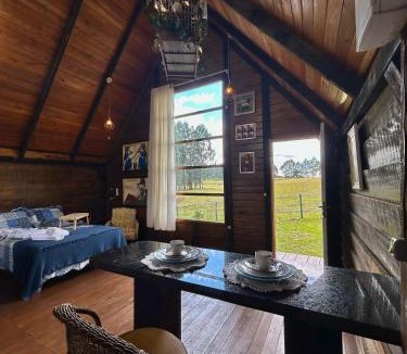 Correia Pinto Ski Chalet | Chalé copo de leite