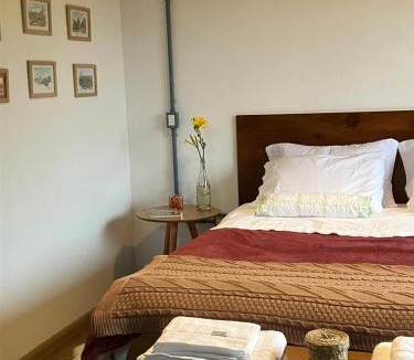 Goncalves Apartment | Chalé das Flores - Refúgio com clima de chácara no Centro de Gonçalves