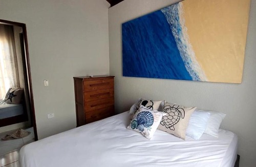 Boicucanga Beach Villa | Chalé de Condominio fechad0, 900 metros da praia