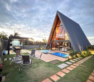 Cuiaba Ski Chalet | Chalé de Luxo - Piscina Aquecida e Banheira