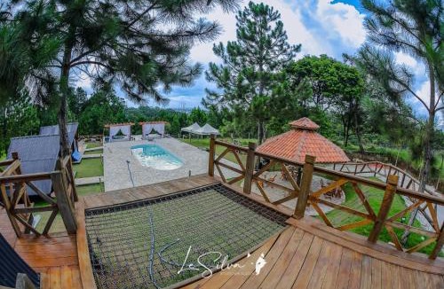 Suzano Cabin | Chalé do Rista