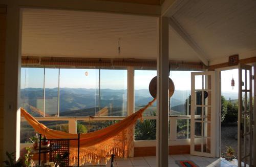 Lavras Novas Ski Chalet | Chalé Florescer