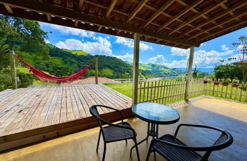 Corrego do Bom Jesus House | Chalé Mirante da Colina1 com hidro privativa e café da manhã