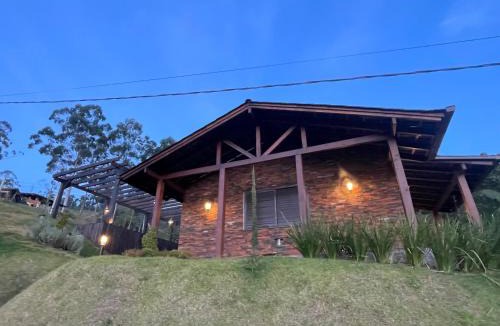 Arraial do Ouro Ski Chalet | Chalé rural- hospedagem e experiência!