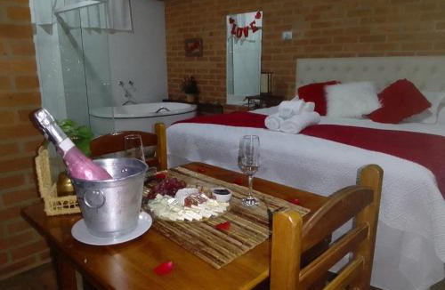 Sao Bento do Sapucai Hotel | Chalé Sol e Brisa com banheira de imersão e vista para montanhas