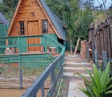 Corrego do Bom Jesus Ski Chalet | Chalés FRONT LAKE 1