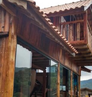Nucleo Maua Hotel | Chalés românticos com hidromassagem e lareira em área rural de visconde de Mauá Pousada Bela Helena