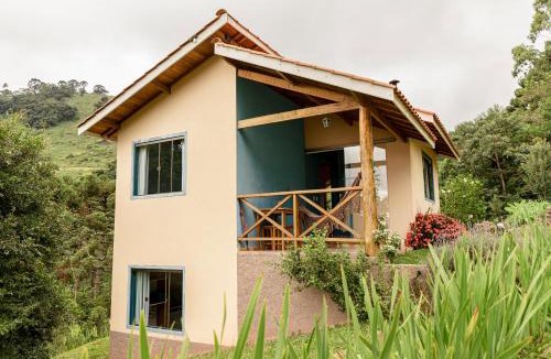 Paraisopolis Cabin | Chalés Vale da Lua