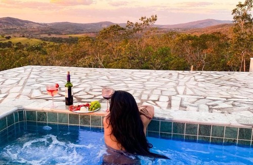 Pirenopolis Ski Chalet | CHALE YPE AMARELO Ypês da Serra Chalés