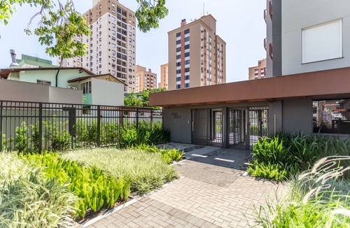 Partenon Apartment | Charlie Connect PUC