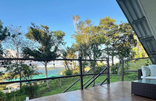 Tilaran House | Charming 2-bedroom Lake View House in Puerto San Luis with WiFi