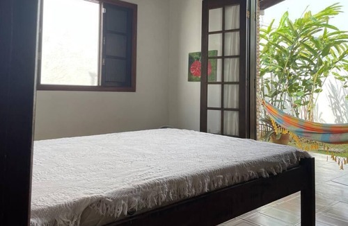 Silop House | Charming house with tropical garden 1500 meters from Cruzeiro beach.