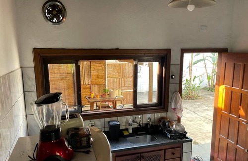 Silop House | Charming house with tropical garden 1500 meters from Cruzeiro beach.