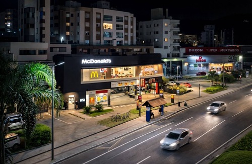 Pioneiros Apartment | Charming studio apartment 800m from the Ferris wheel and 2.8km from Brava Beach.