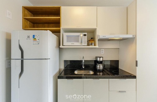 Rio Branco Apartment | Charming studio with pool in POA GRB0917