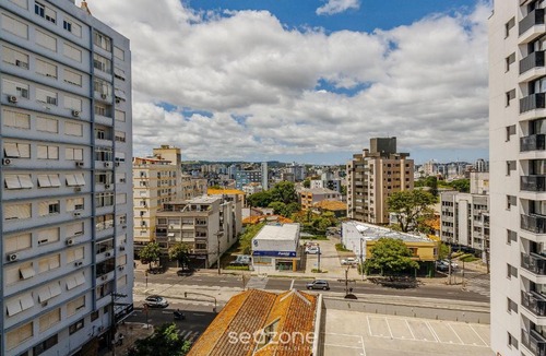 Rio Branco Apartment | Charming studio with pool in POA GRB0917