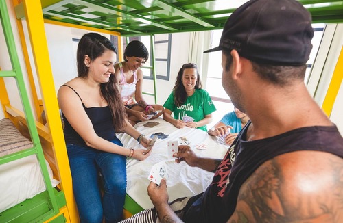 Vila do Abraao Hostel | Che Lagarto Hostel Bar & Beach Club