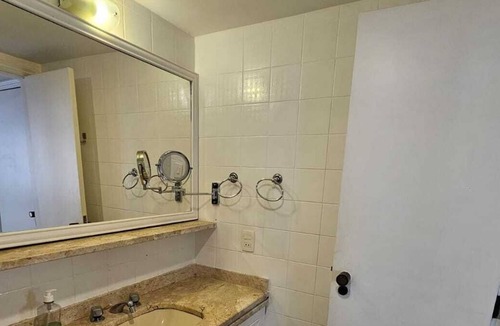 Itaim Bibi Apartment | Chez Adriano!Seu canto em área nobre com estacionamento!